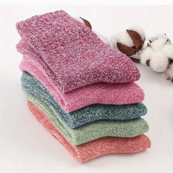 Other - New 5 Pairs Women's Spring And Winter Socks